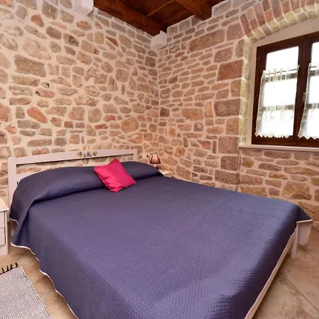Vakantiehuis Josipa By Interhome Sukošan