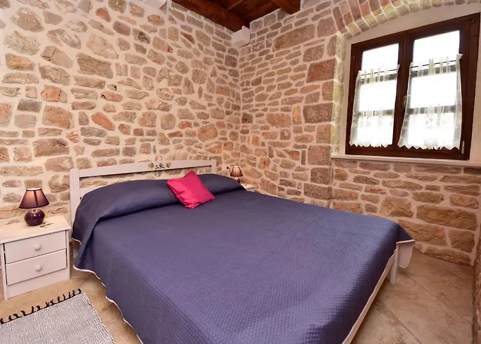 Vakantiehuis Josipa By Interhome Sukošan